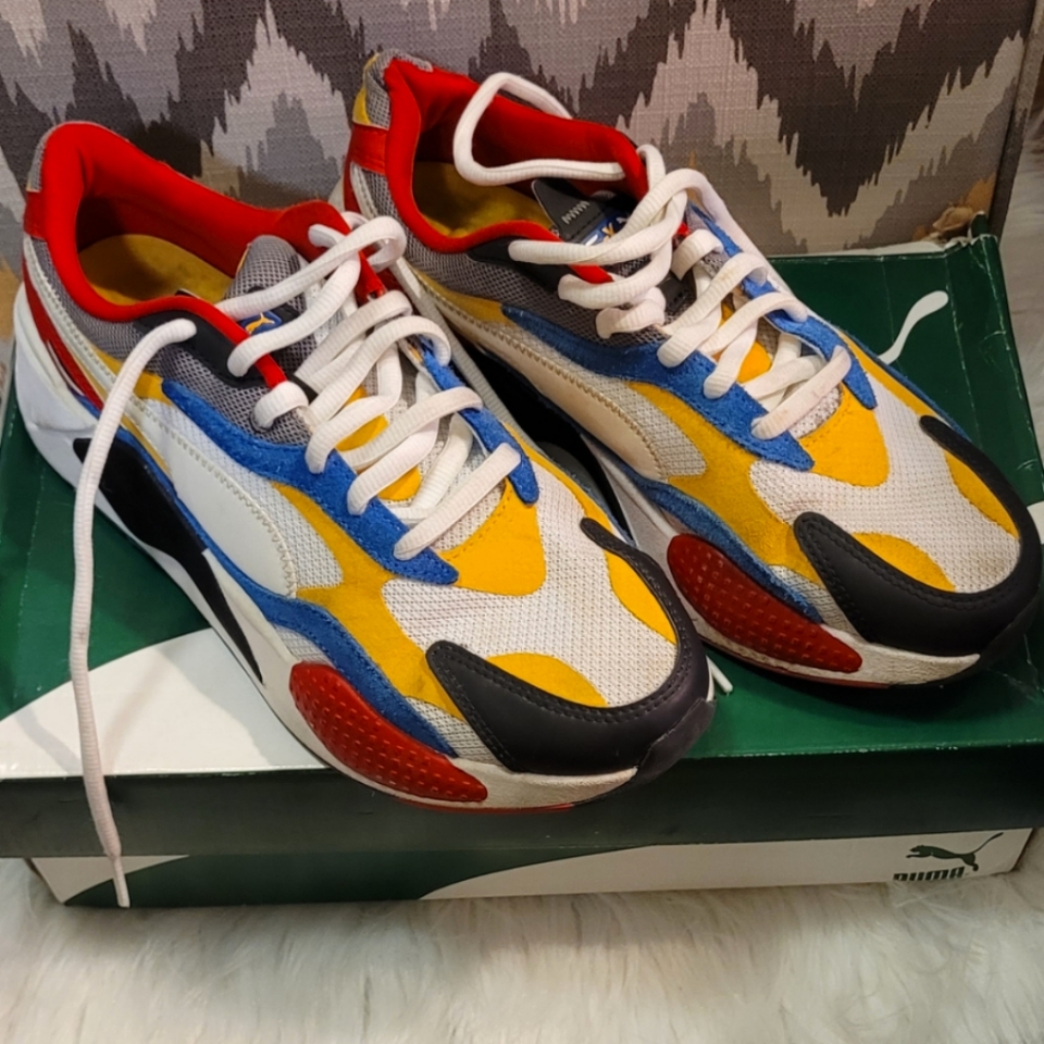 Pumas Size 9